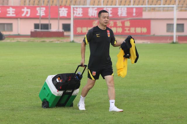 皇冠体育官网-三镇为“疗伤”邀国足队医支援 直言PK天津是场恶战