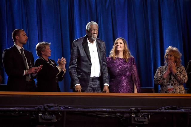 Crown Sports-埋藏在观众席上的丑陋：NBA球员遭遇的另一种攻击